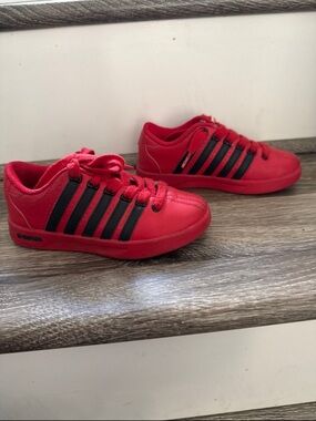 Kids Red Lace-Up casual comfort K-Swiss Sneakers with Black Stripe size 11
